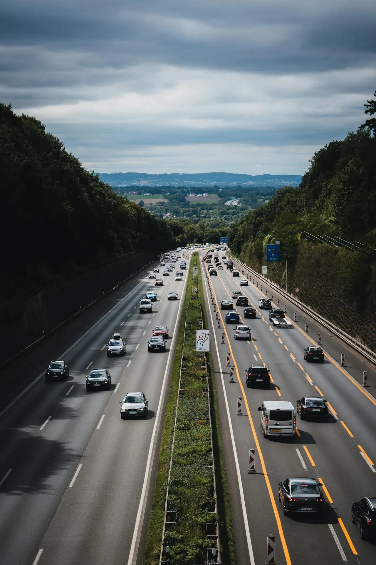 Fahrbahnmarkierung – Sperrzone24