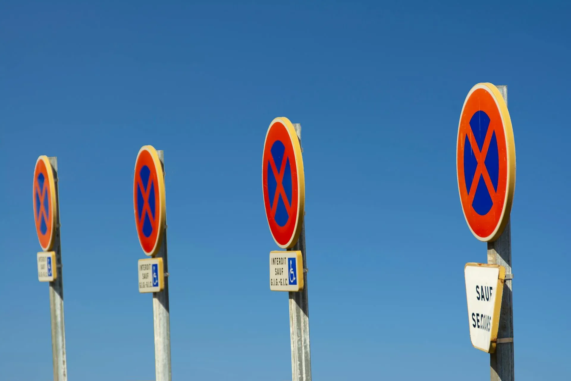 Halteverbotszone – Sperrzone24